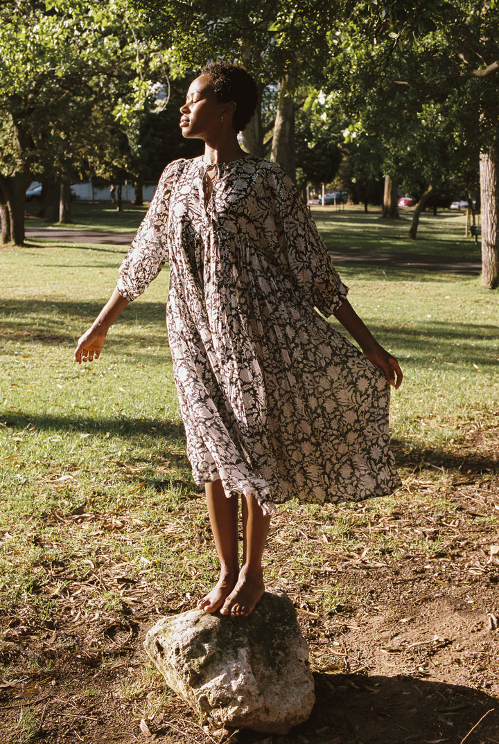 Kyra Midi Dress ~ Pepper